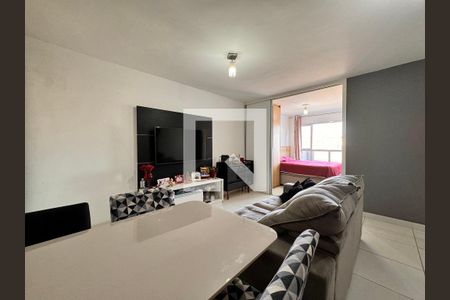 Sala de apartamento à venda com 1 quarto, 38m² em Parque São Vicente, Santo André