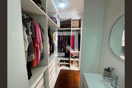 Closet e banheiro suíte de apartamento à venda com 3 quartos, 147m² em Botafogo, Rio de Janeiro