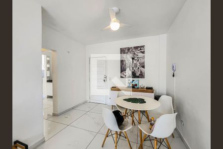 Sala de apartamento para alugar com 1 quarto, 80m² em Gonzaga, Santos