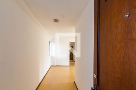 Sala - entrada de apartamento para alugar com 2 quartos, 76m² em Centro, Curitiba