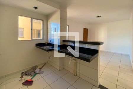 Cozinha e Área de Serviço de apartamento à venda com 2 quartos, 45m² em Betim Industrial, Betim