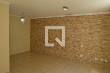 Sala de casa de condomínio para alugar com 3 quartos, 88m² em Taquara, Rio de Janeiro
