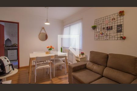 Sala de apartamento à venda com 2 quartos, 62m² em Jardim Pitangueiras I, Jundiaí