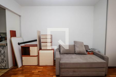Quarto de kitnet/studio para alugar com 1 quarto, 23m² em Cerqueira César, São Paulo