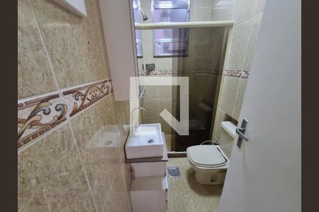 Banheiro de apartamento para alugar com 2 quartos, 50m² em Irajá, Rio de Janeiro