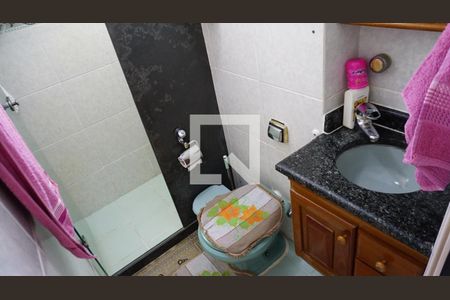 Banheiro de apartamento para alugar com 2 quartos, 48m² em Jacarepaguá, Rio de Janeiro
