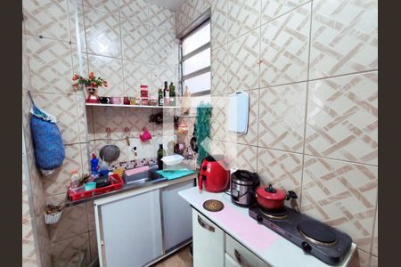 Cozinha de apartamento para alugar com 1 quarto, 30m² em Cascadura, Rio de Janeiro