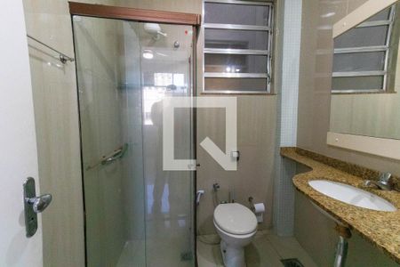 Banheiro  de apartamento à venda com 1 quarto, 52m² em Icaraí, Niterói