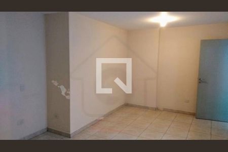 Casa à venda com 3 quartos, 201m² em Vila Fachini, São Paulo