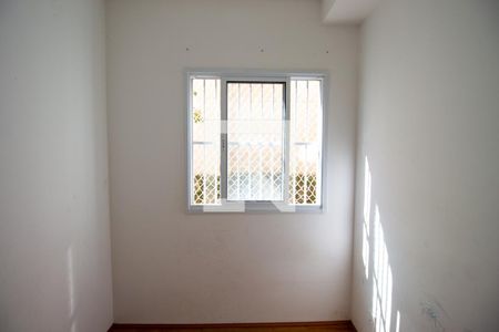 Quarto 2 de apartamento para alugar com 2 quartos, 33m² em Vila Carmosina, São Paulo