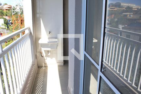 Varanda  de apartamento para alugar com 2 quartos, 45m² em Jardim Pioneiro, Cotia
