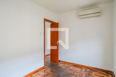 Quarto 1 de apartamento à venda com 2 quartos, 50m² em Cristal, Porto Alegre