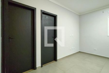 Sala de casa de condomínio para alugar com 2 quartos, 55m² em Caiçara, Praia Grande