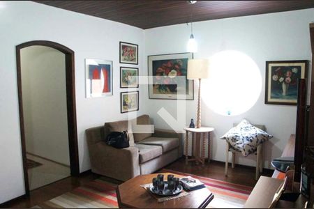 Casa à venda com 4 quartos, 550m² em Jardim Cordeiro, São Paulo