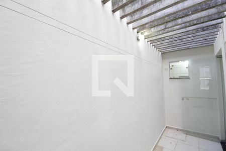 Varanda de kitnet/studio para alugar com 1 quarto, 30m² em Lídice, Uberlândia
