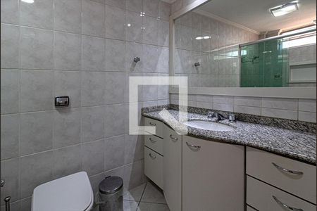 banheiro social_3 de apartamento à venda com 2 quartos, 55m² em Liberdade, São Paulo