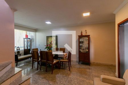 Sala de apartamento para alugar com 4 quartos, 210m² em Santo Antônio, Belo Horizonte