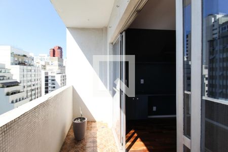 Varanda  de apartamento à venda com 3 quartos, 120m² em Itaim Bibi, São Paulo