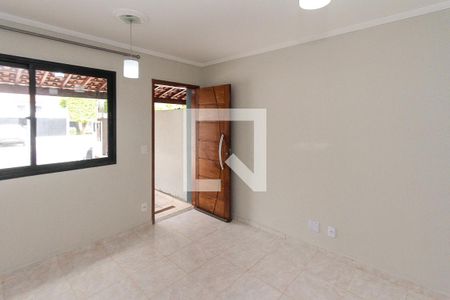 Sala de casa de condomínio para alugar com 2 quartos, 92m² em Jardim Ibitirama, São Paulo
