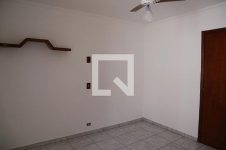 Quarto 2 de casa para alugar com 3 quartos, 100m² em Jardim Mangalot, São Paulo