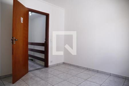 Quarto 2 de casa para alugar com 3 quartos, 100m² em Jardim Mangalot, São Paulo