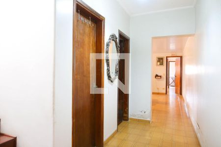 Corredor de casa à venda com 3 quartos, 327m² em Vila Humaitá, Santo André