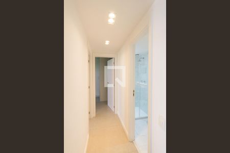 Corredor de apartamento para alugar com 2 quartos, 61m² em Anil, Rio de Janeiro