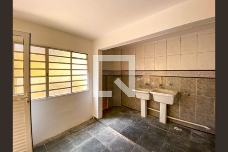 Casa à venda com 3 quartos, 390m² em Vila Pirajussara, São Paulo