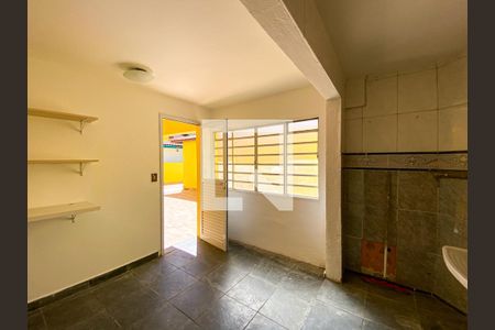 Casa à venda com 3 quartos, 390m² em Vila Pirajussara, São Paulo