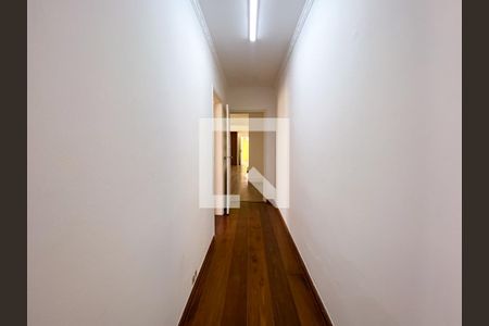 Corredor de casa à venda com 3 quartos, 390m² em Vila Pirajussara, São Paulo