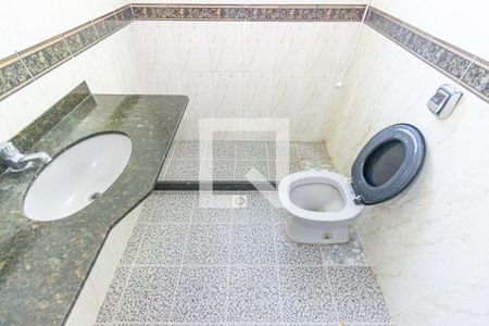 Banheiro de kitnet/studio para alugar com 1 quarto, 72m² em Penha Circular, Rio de Janeiro