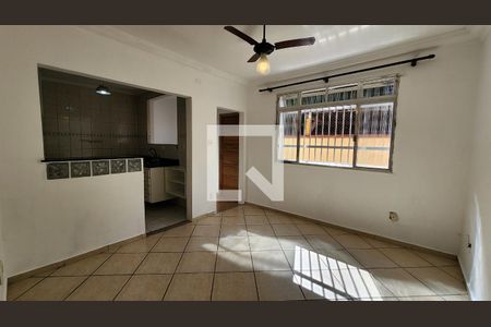 Sala de casa para alugar com 2 quartos, 70m² em Boqueirão, Santos