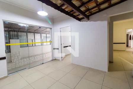 Sala  de casa para alugar com 2 quartos, 260m² em Água Branca, São Paulo