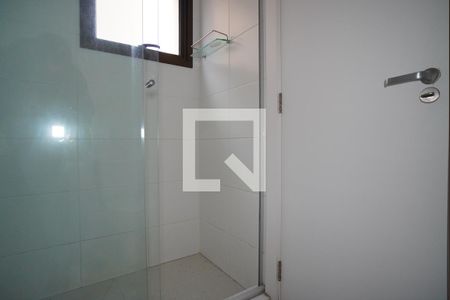 Banheiro da Suíte de apartamento para alugar com 2 quartos, 60m² em Higienópolis, Porto Alegre