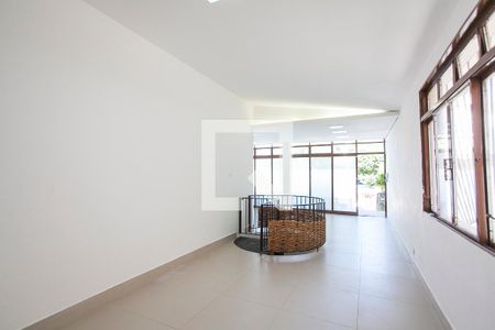Sala de casa para alugar com 3 quartos, 250m² em Lídice, Uberlândia