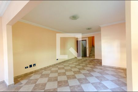Sala de casa para alugar com 4 quartos, 249m² em Vila Pereira Barreto, São Paulo