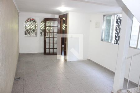 Sala de casa para alugar com 2 quartos, 70m² em 0, São Vicente