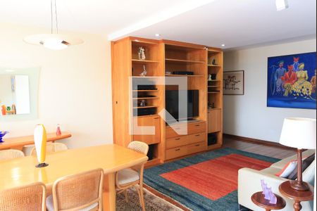 Sala de apartamento à venda com 3 quartos, 131m² em Indianópolis, São Paulo