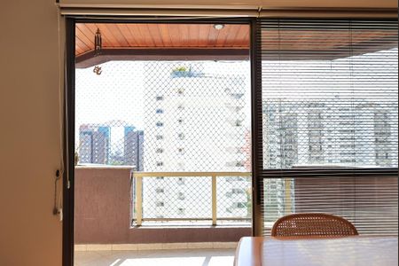Varanda de apartamento à venda com 3 quartos, 131m² em Indianópolis, São Paulo