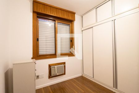 Quarto 2 de apartamento para alugar com 2 quartos, 59m² em Petrópolis, Porto Alegre