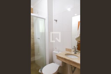 Casa à venda com 200m², 3 quartos e 8 vagas Casa à venda com 200m², 3 quartos e 8 vagasBanheiro 2