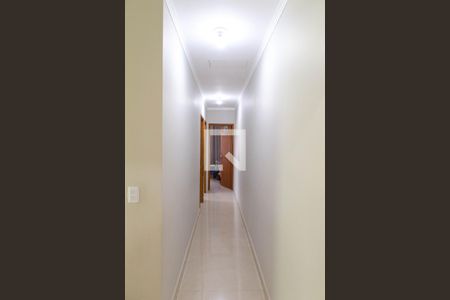 Casa à venda com 200m², 3 quartos e 8 vagas Casa à venda com 200m², 3 quartos e 8 vagasCorredor