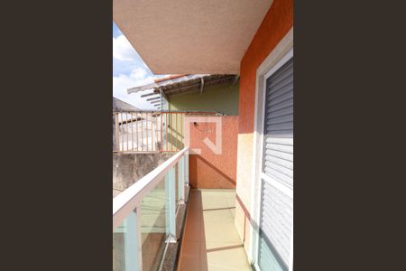 Casa à venda com 200m², 3 quartos e 8 vagas Casa à venda com 200m², 3 quartos e 8 vagasVaranda