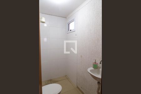 Casa à venda com 200m², 3 quartos e 8 vagas Casa à venda com 200m², 3 quartos e 8 vagasBanheiro 1