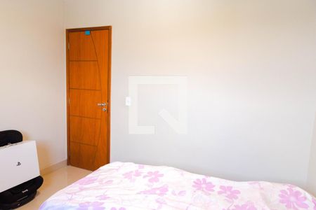 Casa à venda com 200m², 3 quartos e 8 vagas Casa à venda com 200m², 3 quartos e 8 vagasQuarto 2