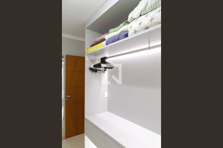 Casa à venda com 200m², 3 quartos e 8 vagas Casa à venda com 200m², 3 quartos e 8 vagasQuarto 2