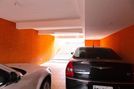 Casa à venda com 200m², 3 quartos e 8 vagas Casa à venda com 200m², 3 quartos e 8 vagasÁrea externa