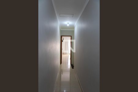 Casa à venda com 200m², 3 quartos e 8 vagas Casa à venda com 200m², 3 quartos e 8 vagasCorredor