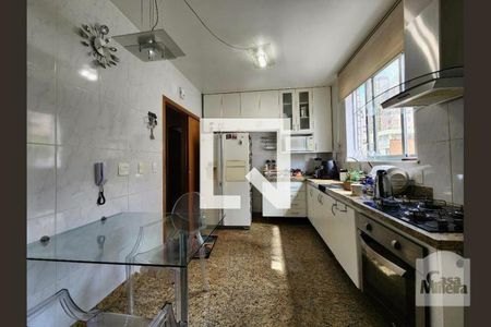 Cozinha de apartamento à venda com 3 quartos, 109m² em Lourdes, Belo Horizonte