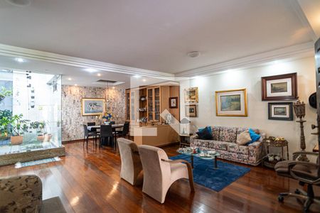 Sala de casa à venda com 3 quartos, 380m² em Badu, Niterói